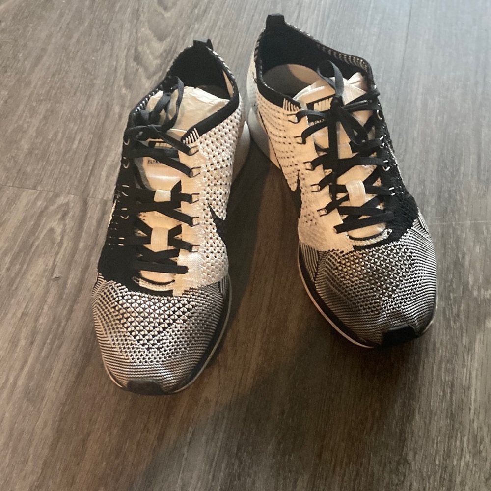 Nike flyknit racers size 10.